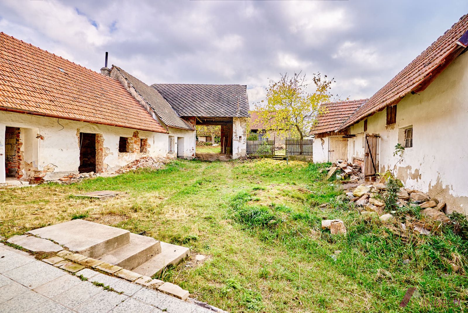Prodej rodinného domu k rekonstrukci v Popůvkách u Náměště nad Oslavou